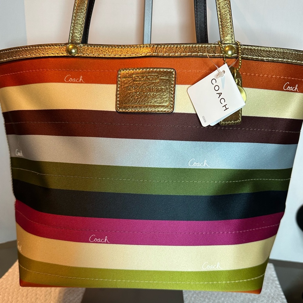 Giftible New iconic 2007 Large Coach legacy tote green orange , blue stripes - Picture 3 of 12